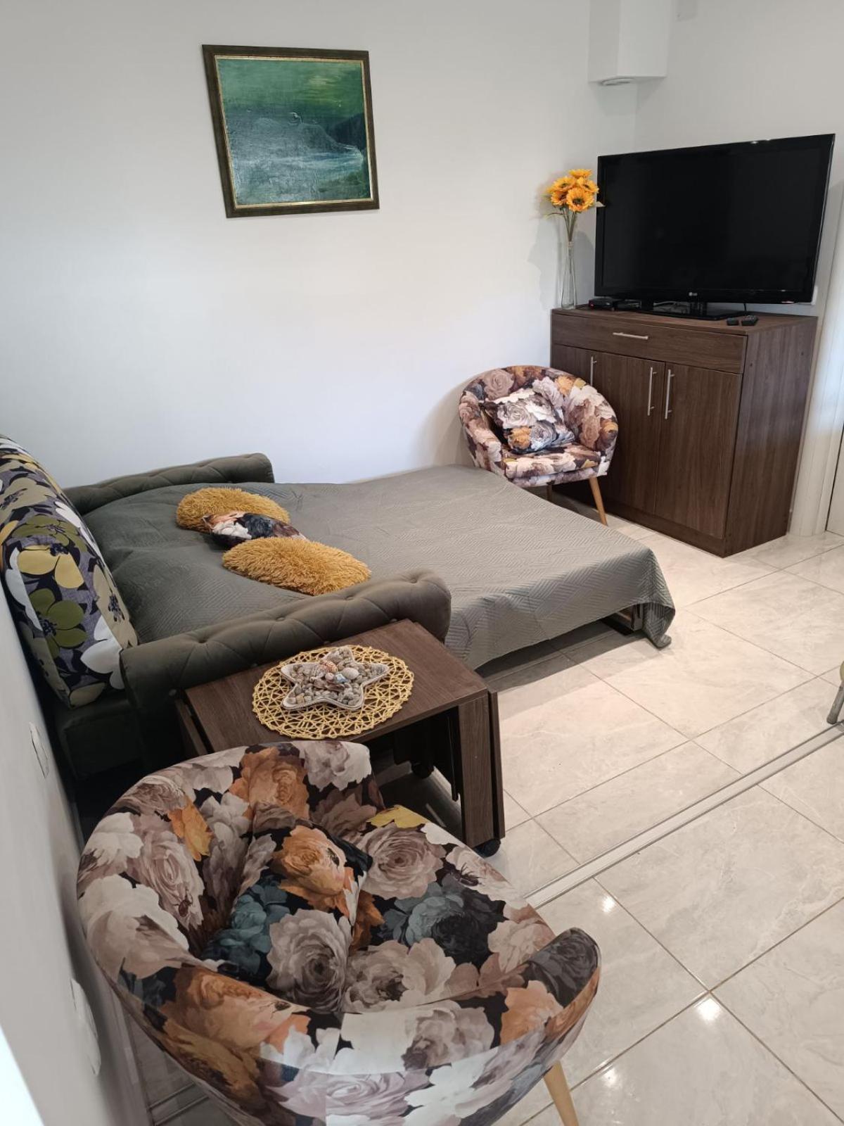 Apartments 4M كوسترينا المظهر الخارجي الصورة
